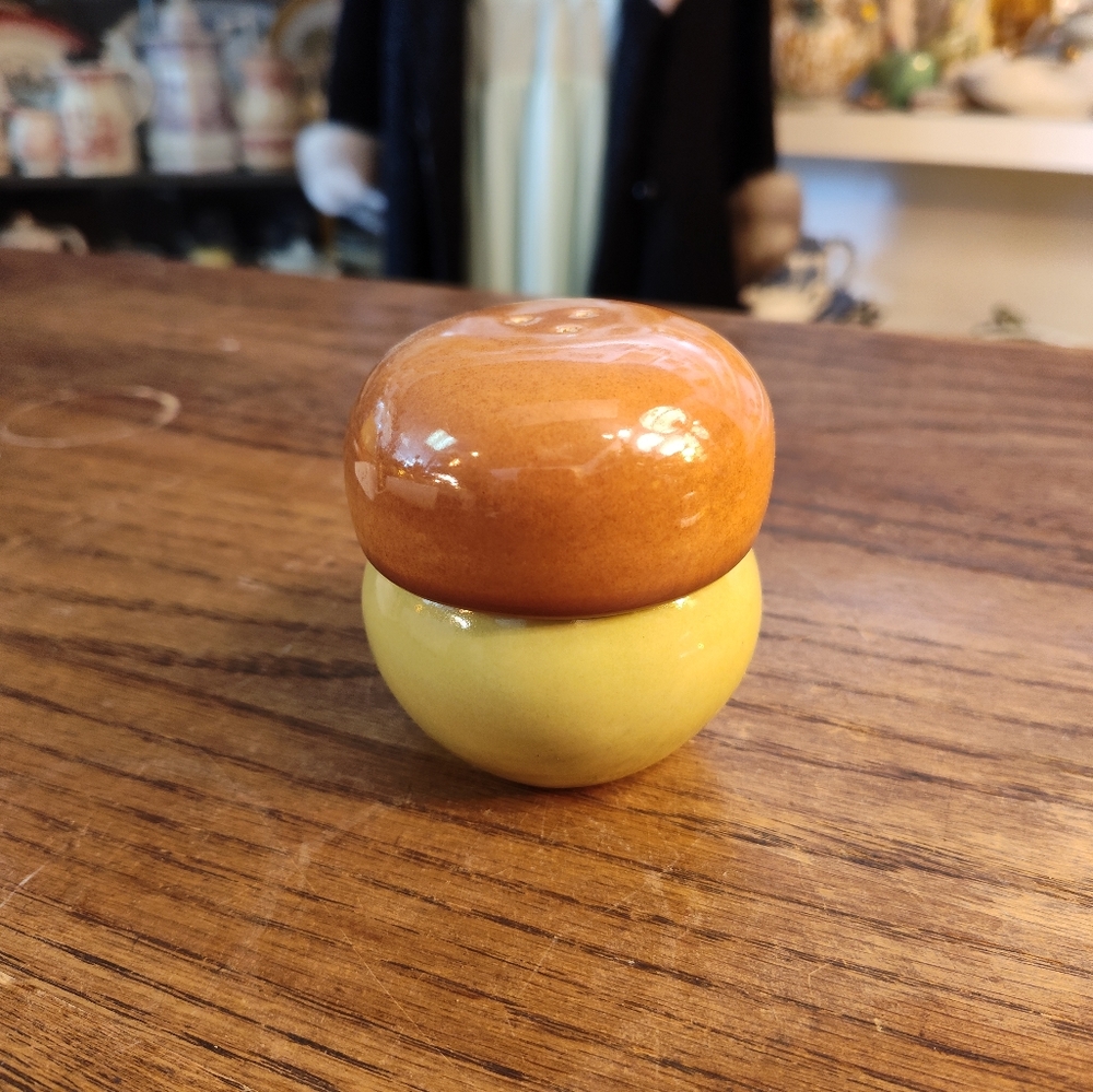 Vintage Russel Wright Iroquois stacking salt and pepper